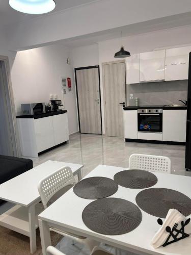 Hana Holiday Beach Apartment 2 — 4-Star Luxury Hotel in Artemida, Greece
