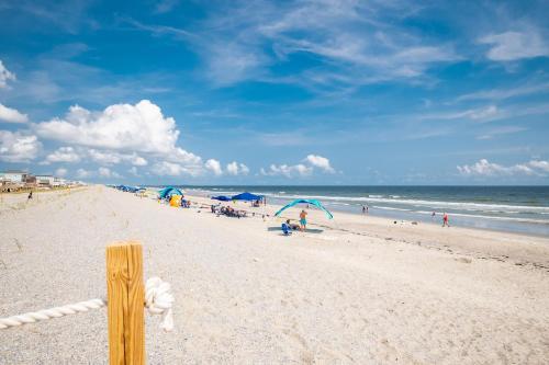 Beside the Sea by Oak Island Accommodations - photo 8