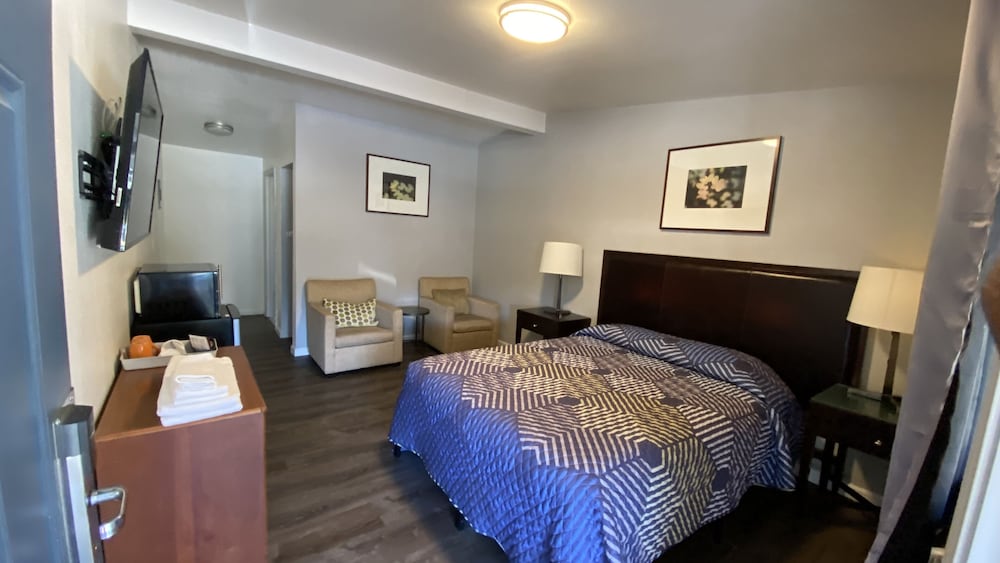 Golden Kent Motel - photo 12