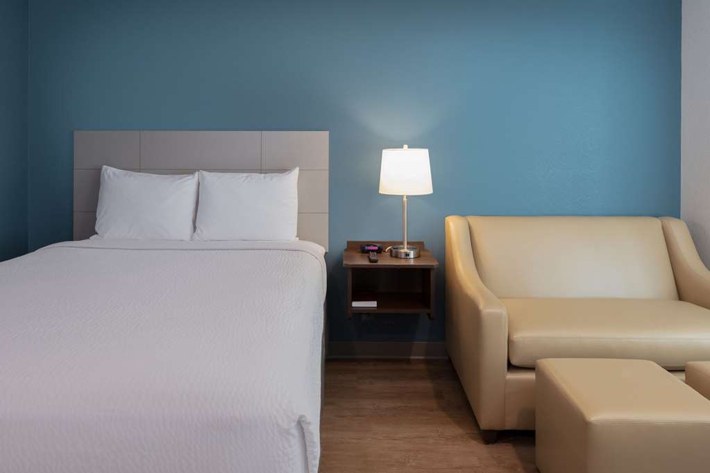 WoodSpring Suites Washington DC East Arena Drive - photo 19