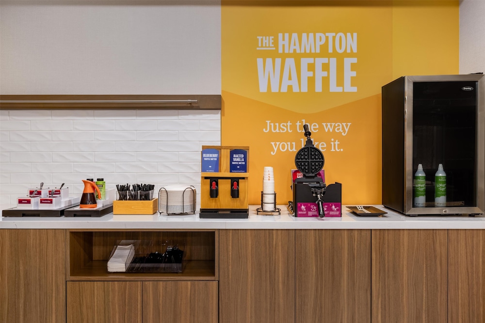Hampton Inn & Suites by Hilton Mesquite - photo 39