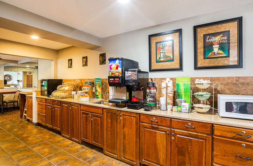 Quality Inn Mitchell I 90 - photo 29