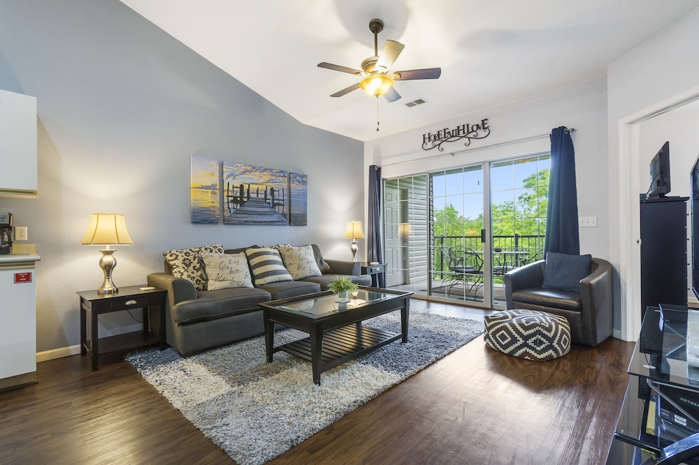 Holiday Ridge Retreat 11 Holiday Hills Branson Golf Resort Outdoor Pools - photo 13