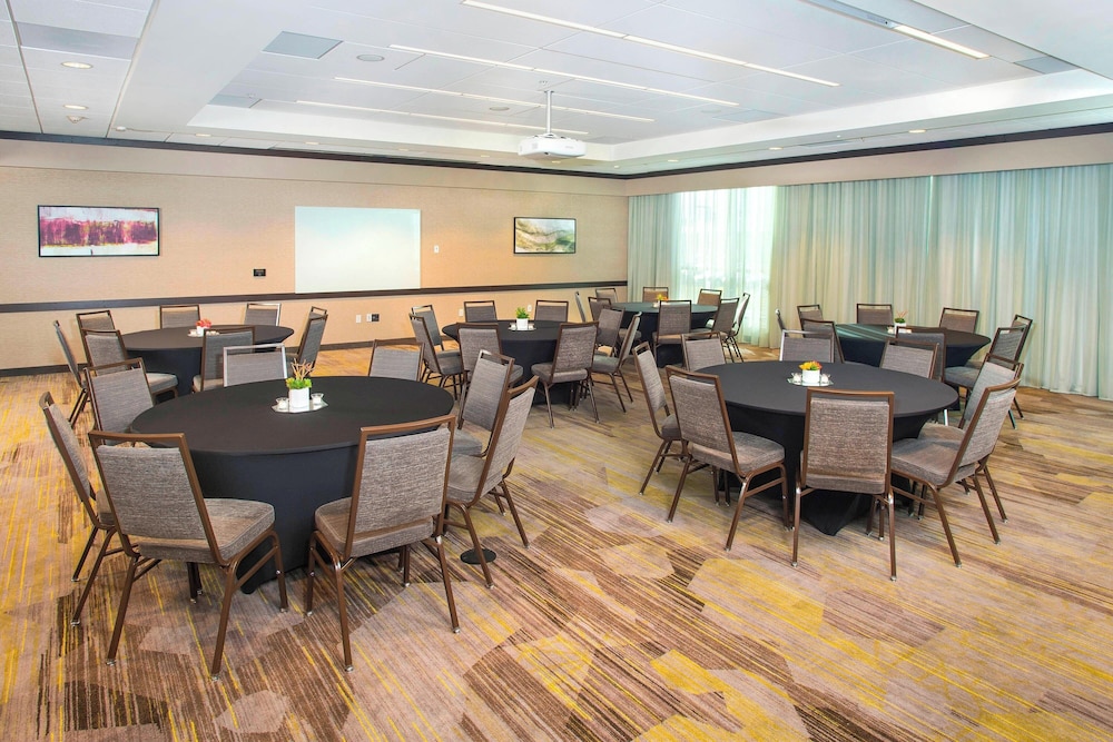 Courtyard by Marriott Redwood City - photo 29