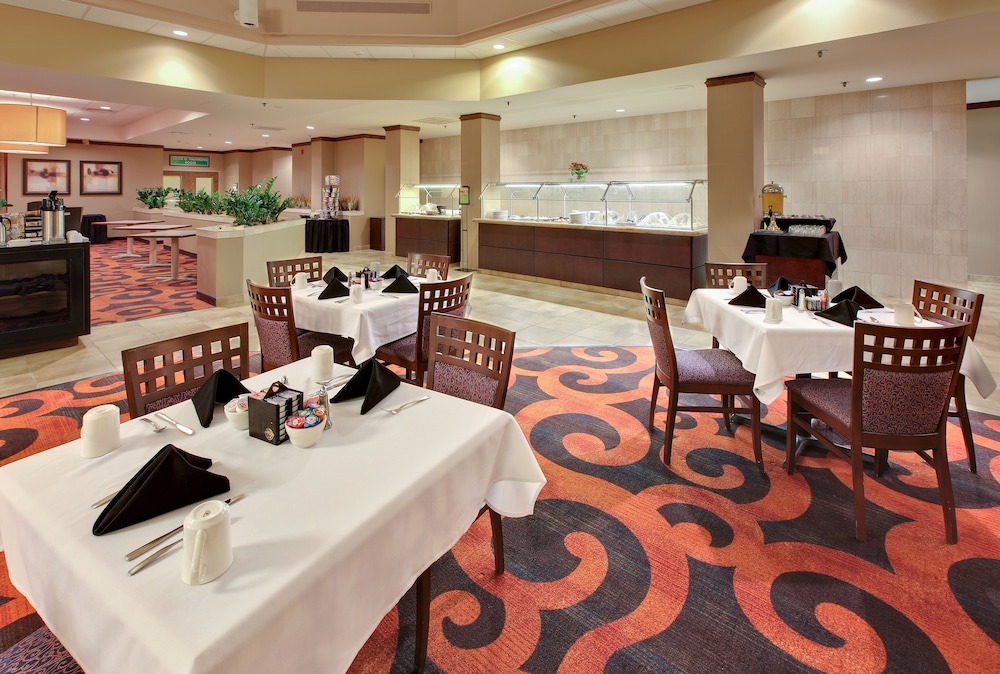 Holiday Inn Springdale Fayetteville Area by IHG - photo 36