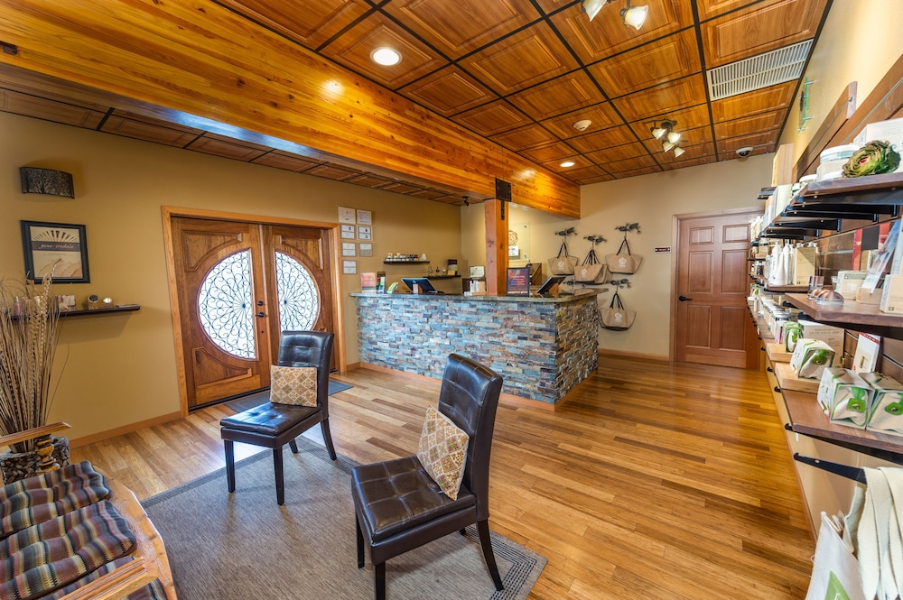 Icicle Village Resort - photo 2