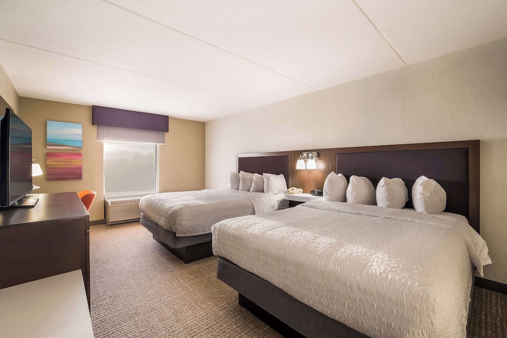 Hampton Inn McHenry - photo 19