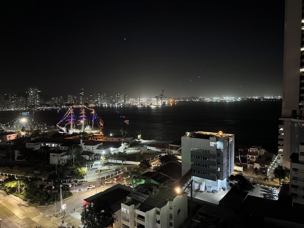 Portofino Cartagena Bocagrande By ICDI — 4-Star Luxury Hotel in Cartagena, Colombia