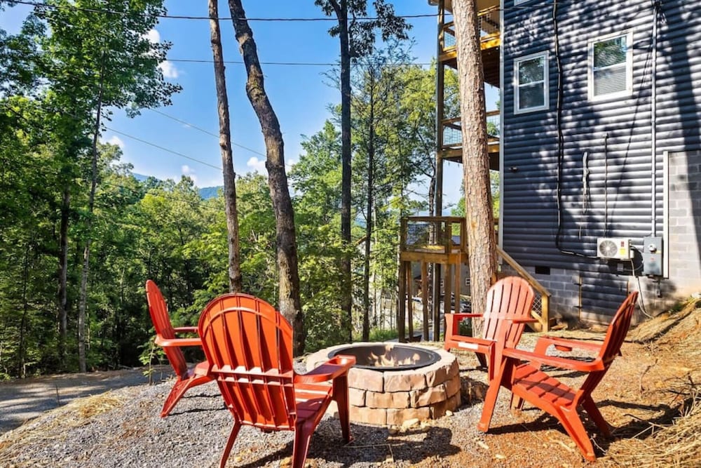 Tranquil Mountain Getaway By Ghosal Luxury Lodging - photo 46