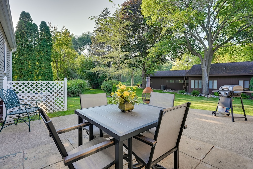 Pet Friendly Michigan Escape W Patio Gas Grill — Owosso