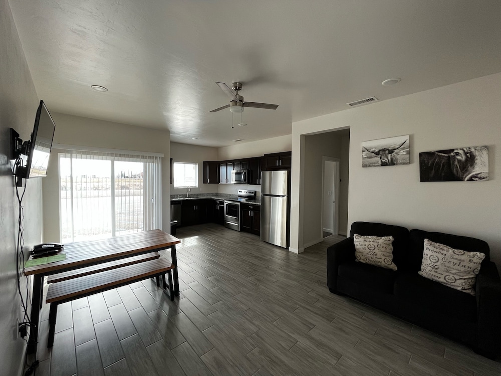 Longhorn Flats - photo 8
