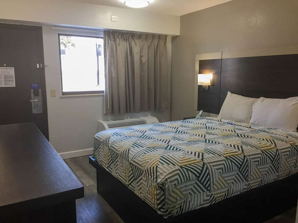 Motel 6 Burnsville MN - photo 7