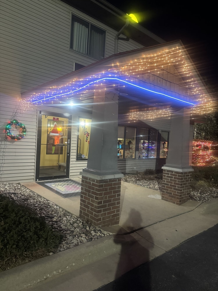 Super 8 by Wyndham Sparta - photo 48