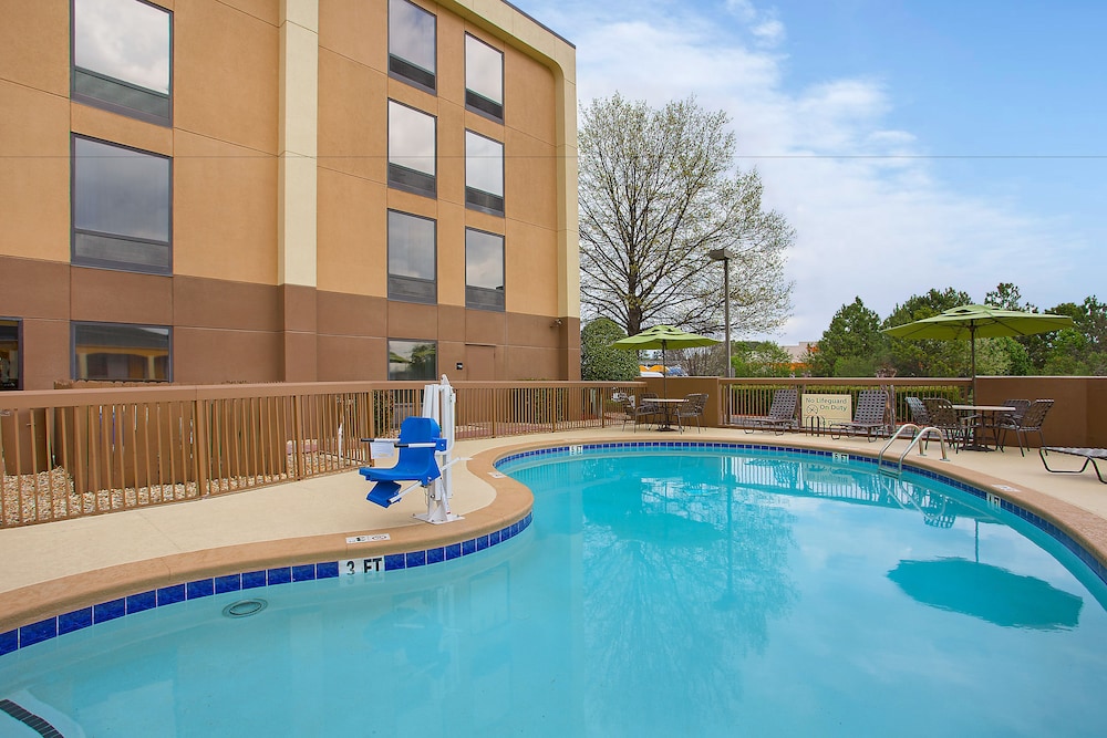 Hampton Inn Conyers - photo 34