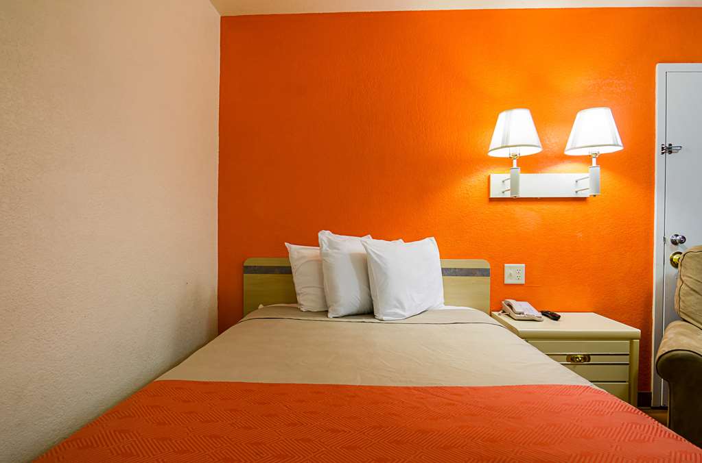 Motel 6 Mitchell SD - photo 12
