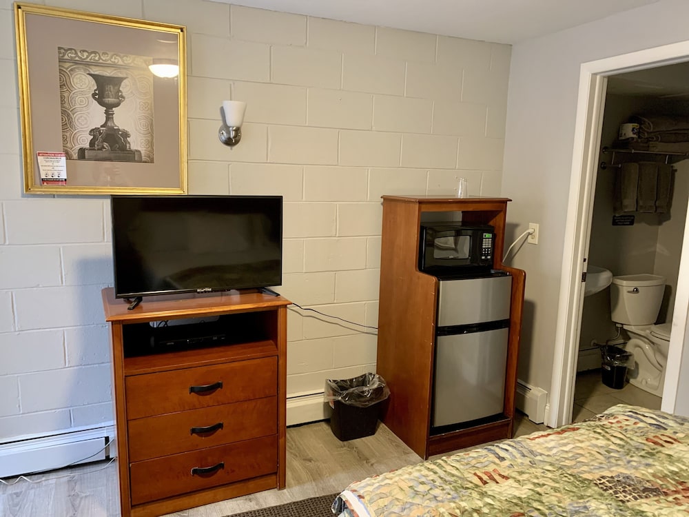 Hill Top Motel - photo 9