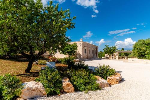 Villa Vittoria — 4-Star Luxury Hotel in Cisternino, Italy