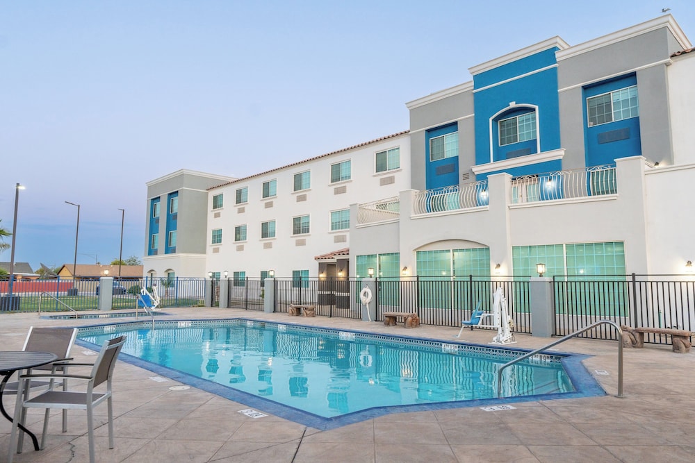 Holiday Inn Express Hotel & Suites El Centro by IHG - photo 41
