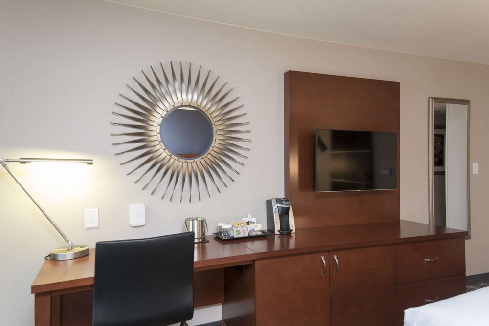 DoubleTree by Hilton Schenectady Downtown - photo 6