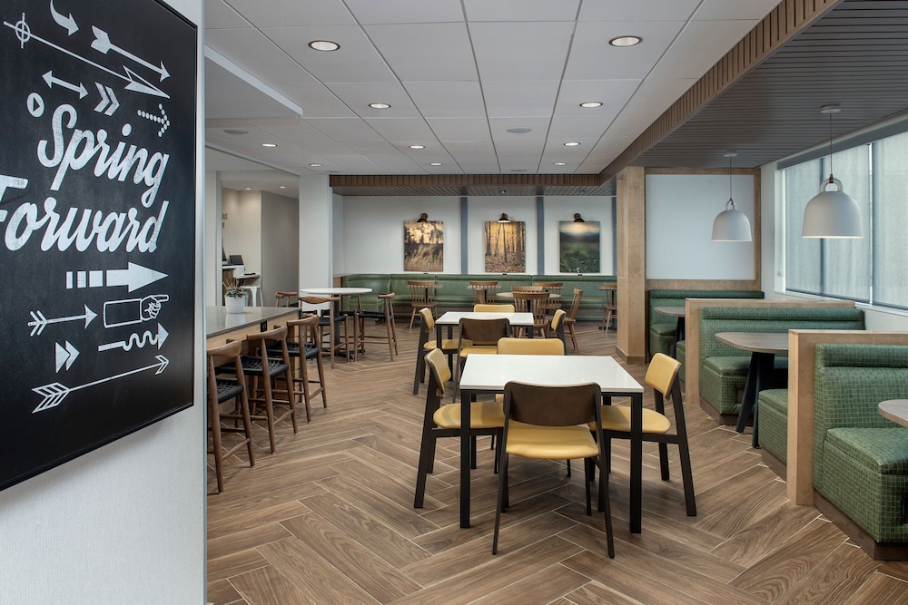 Fairfield Inn & Suites by Marriott Aberdeen - photo 21