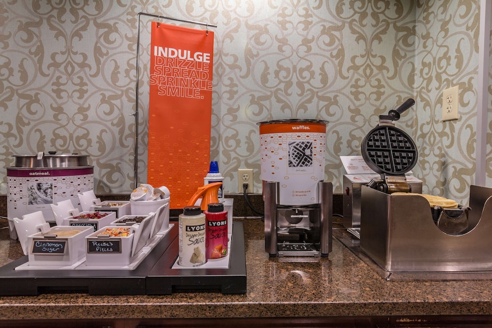 Hampton Inn Winchester University Mall Area - photo 27