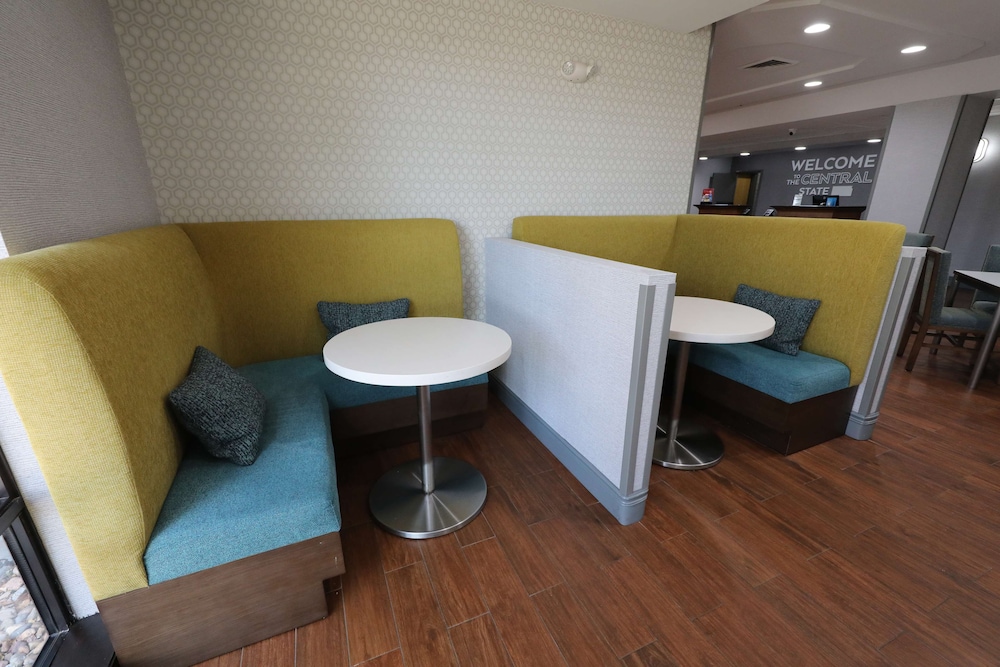 Hampton Inn Hutchinson - photo 76