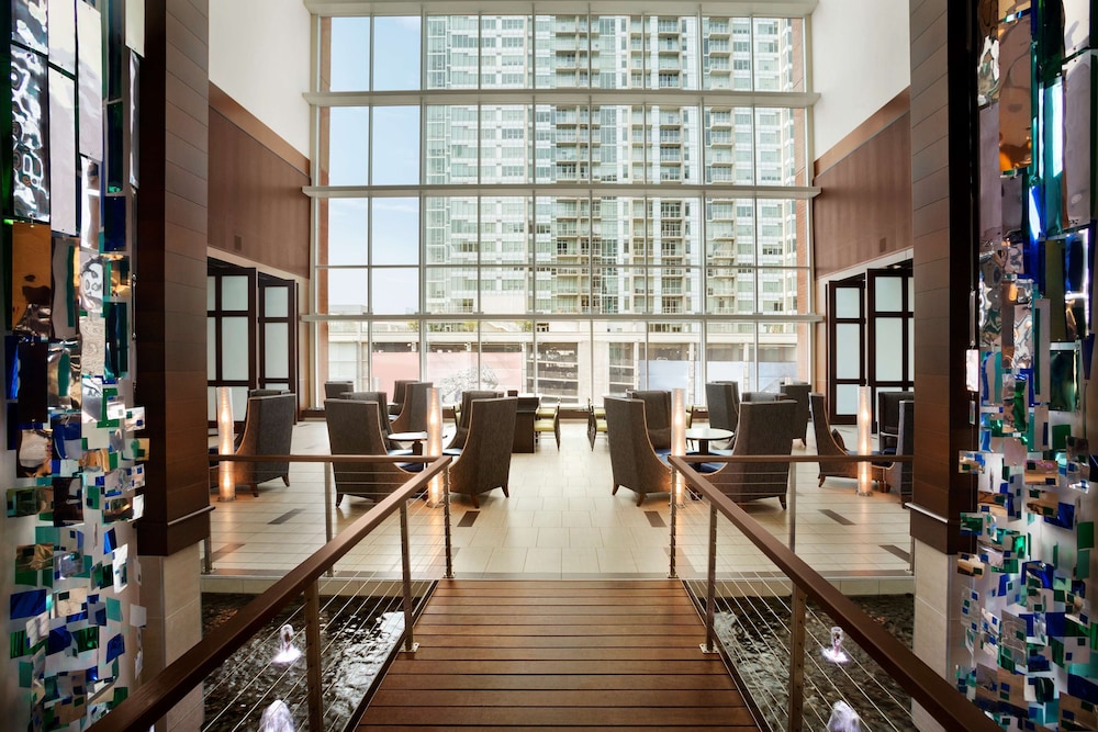 Embassy Suites by Hilton Denver Downtown Convention Center - photo 3