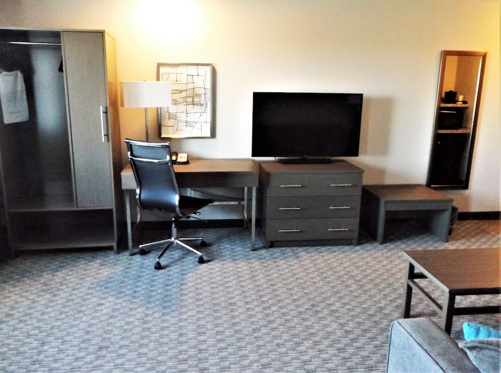 Brookstone Fort Dodge - photo 12