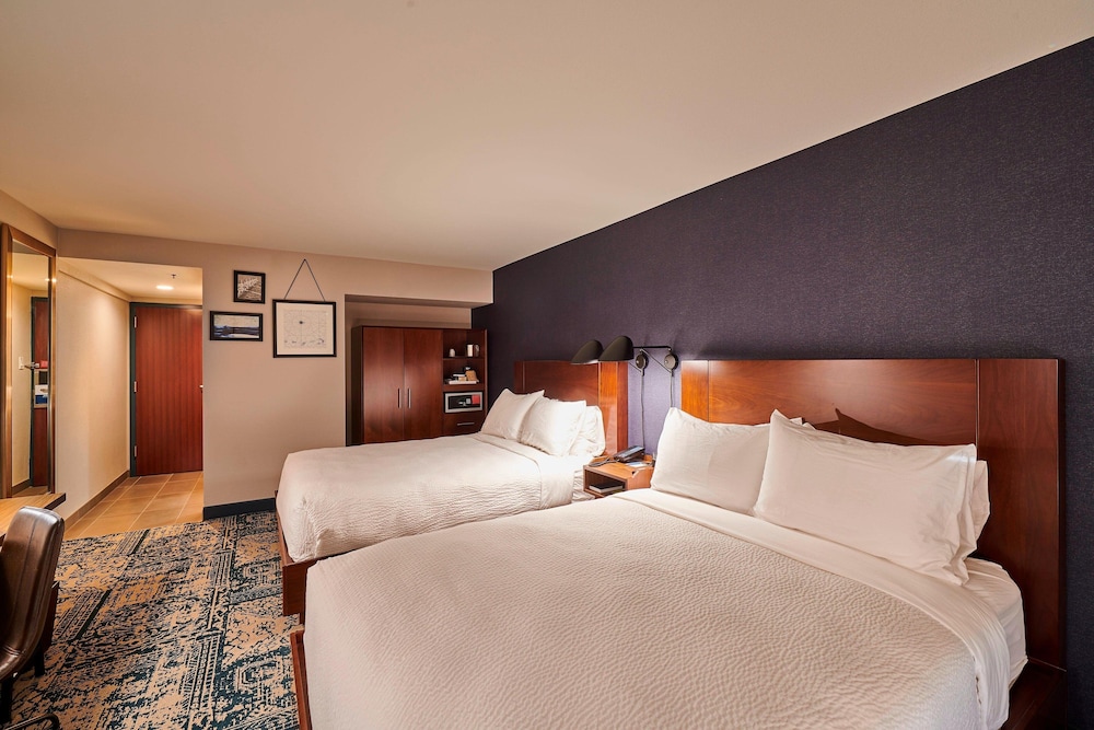 Four Points by Sheraton Cleveland Eastlake - photo 7