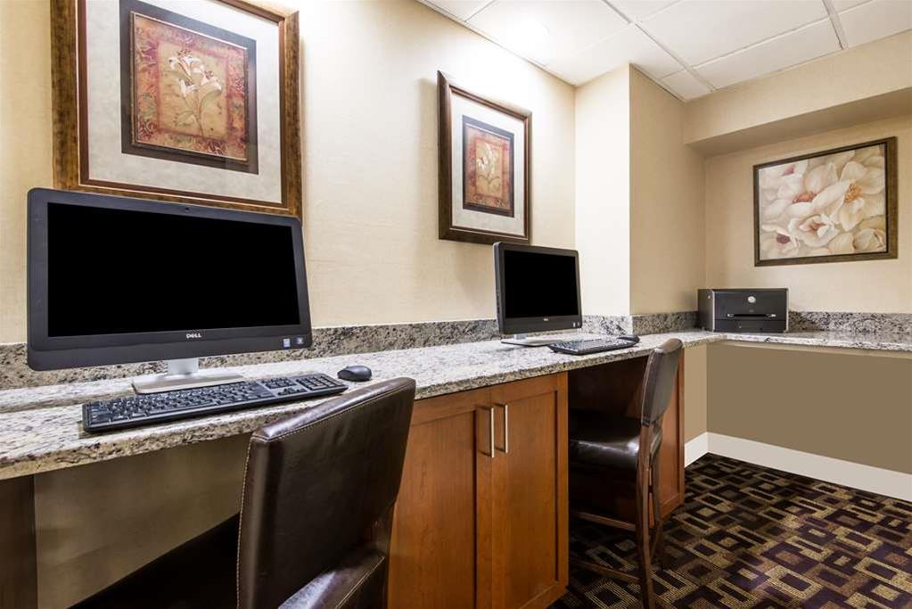 Inn Springfield Chicopee - photo 15