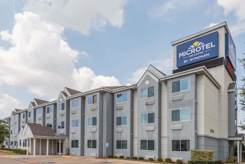 Microtel Inn & Suites by Wyndham Ft. Worth North At Fossil in Fort Worth, United States
