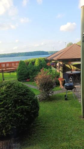 Pokoje nad Jeziorem in Insko, Poland