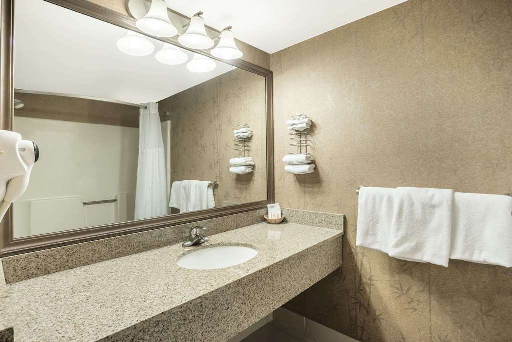 Days Inn by Wyndham Westminster - photo 11
