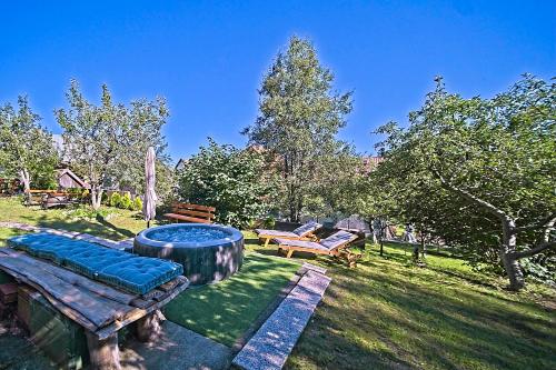 Kuća Karličevi s rustikalnim interijerom okružena prirodom — 4-Star Luxury Hotel in Skrad, Croatia
