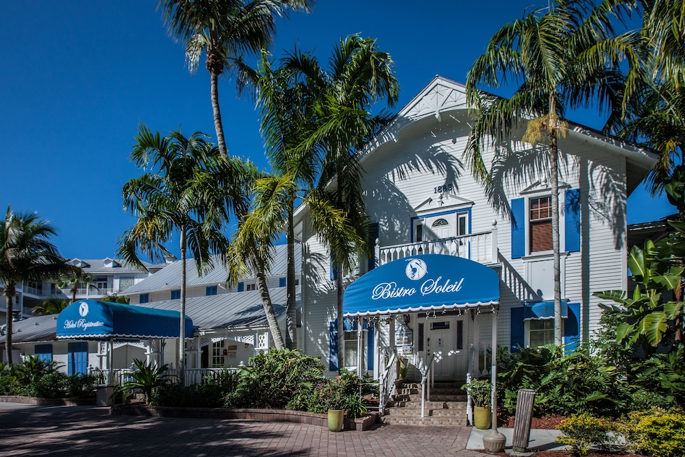 Olde Marco Island Inn and Suites - photo 30