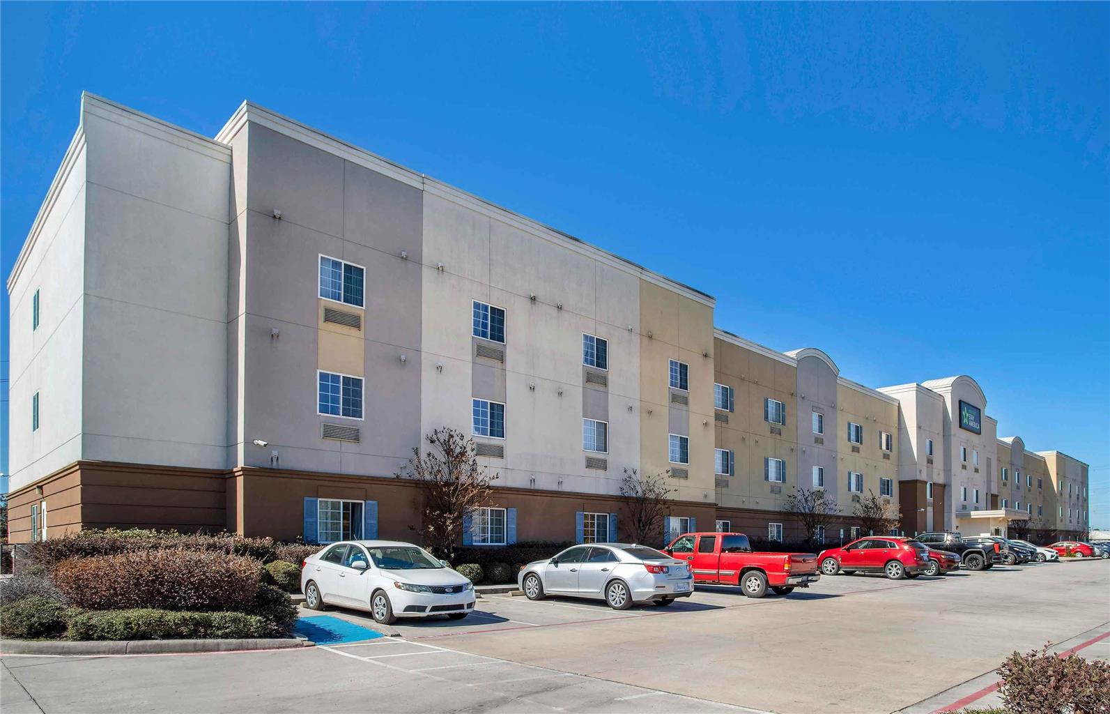 Extended Stay America Suites Houston IAH Airport - photo 2