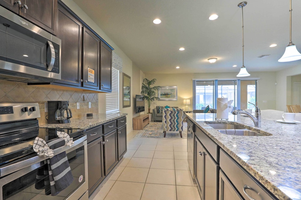 New Upscale 8BR Kissimmee Retreat with Private Pool Spa & Resort Amenities 7 Mi to Disney - photo 9