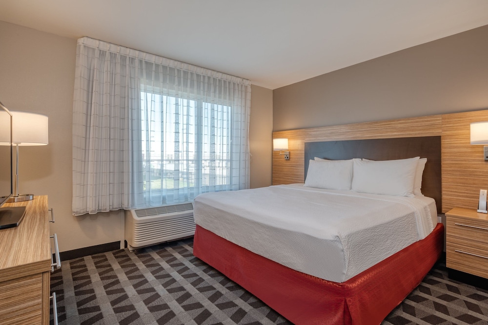 TownePlace Suites by Marriott Indianapolis Airport - photo 19