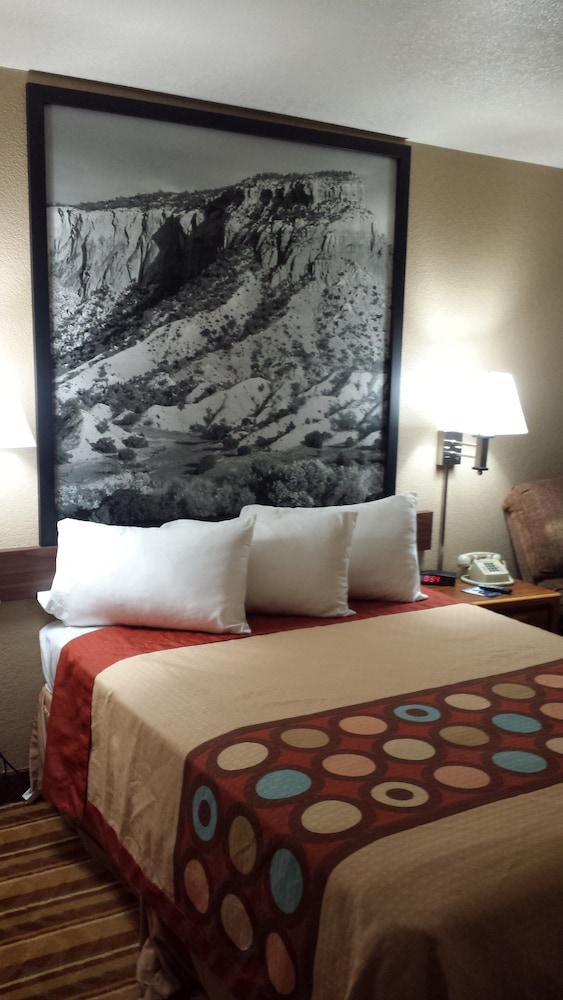 Super 8 by Wyndham Las Cruces White Sands Area - photo 4