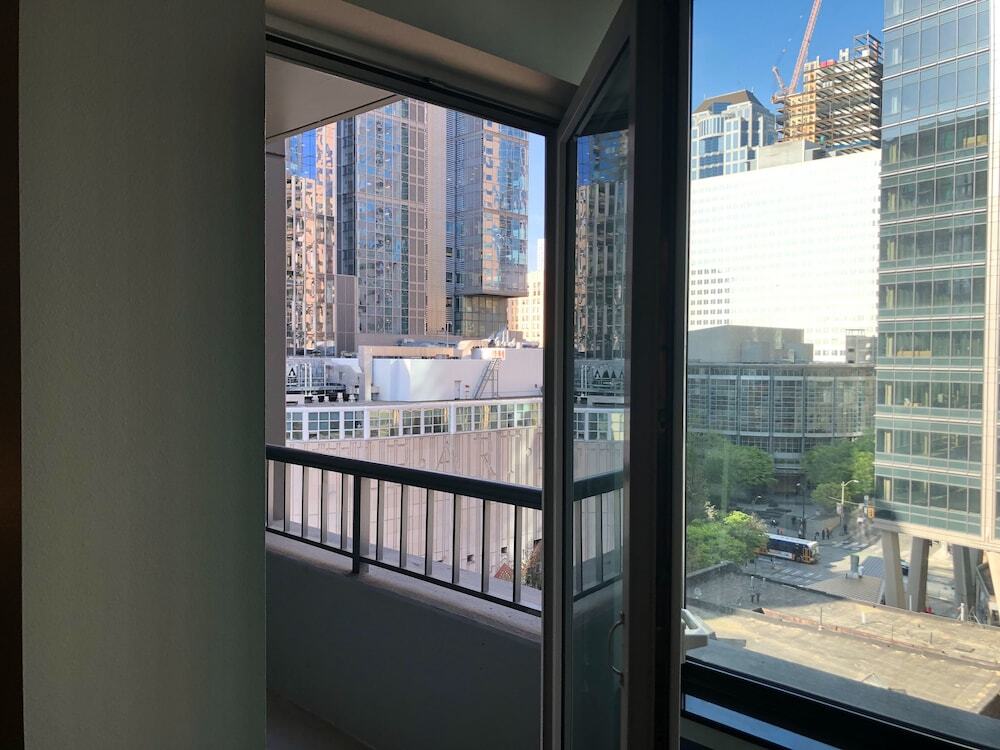 Domicile Suites at Harbor Steps - photo 8