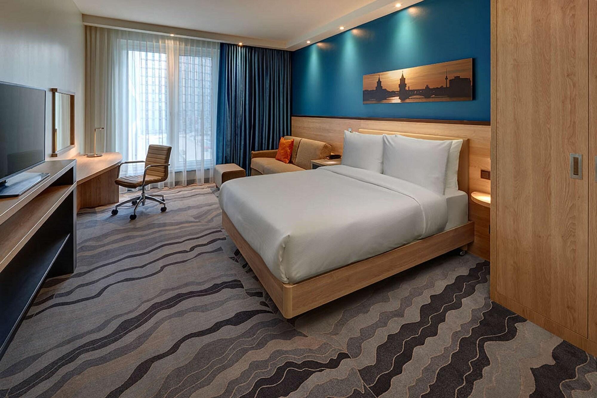Hampton By Hilton Berlin City Centre Alexanderplatz — Berlin — photo 2