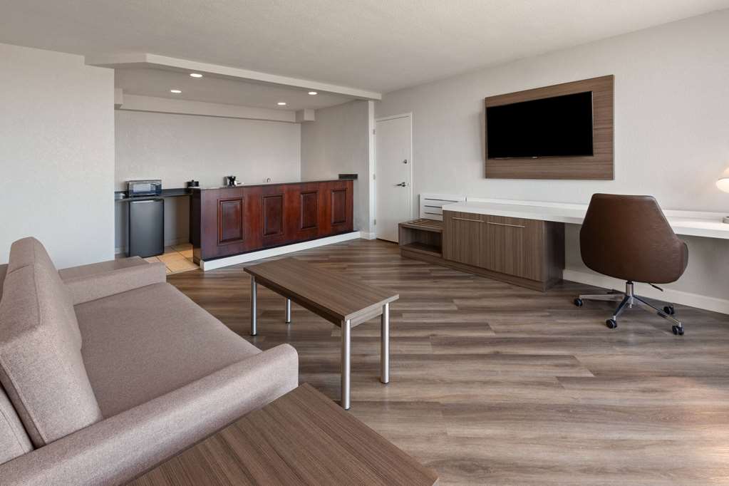 Wyndham Garden Norfolk Downtown - photo 21