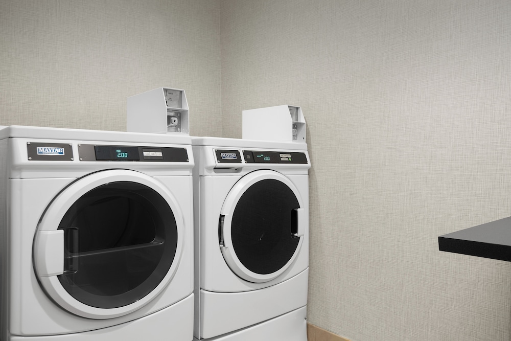Hampton Inn Augusta - photo 22