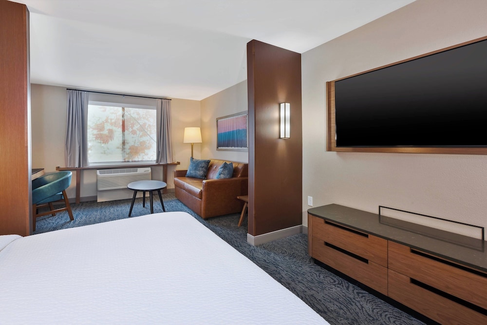 Fairfield Inn & Suites by Marriott Kalamazoo - photo 5