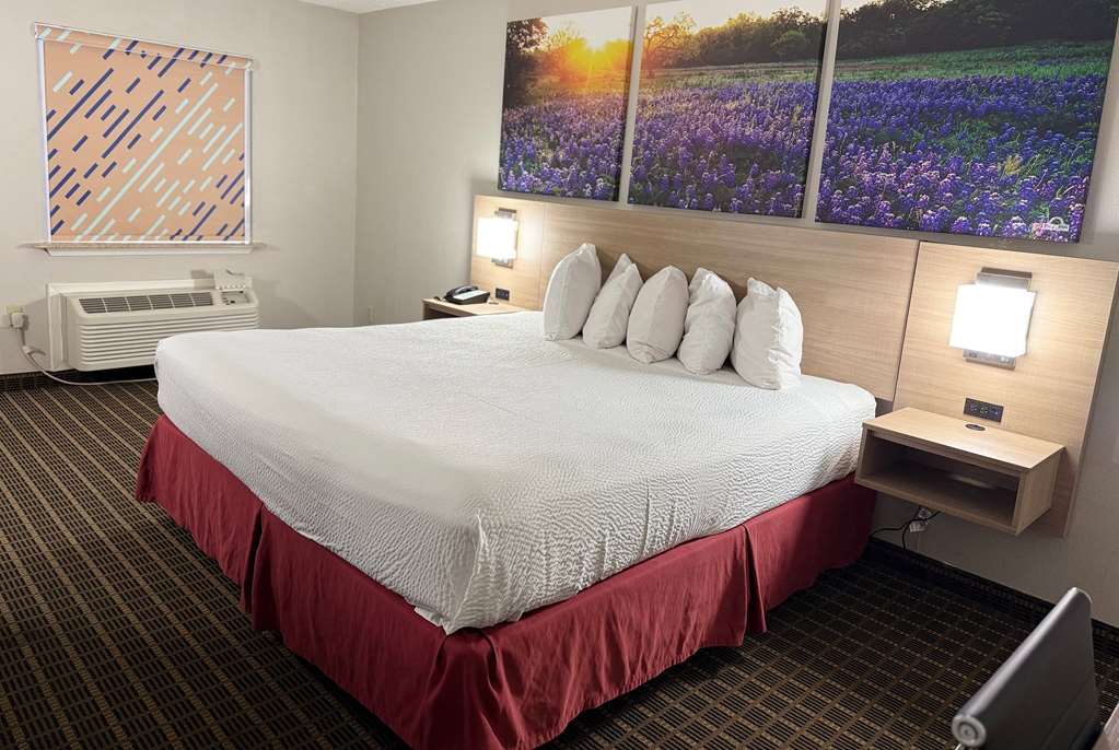 Days Inn by Wyndham San Antonio Morgan's Wonderland IH 35 N - photo 5
