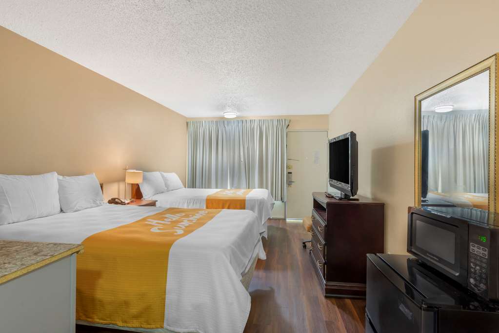 Rodeway Inn Colonial Heights I 95 - photo 18