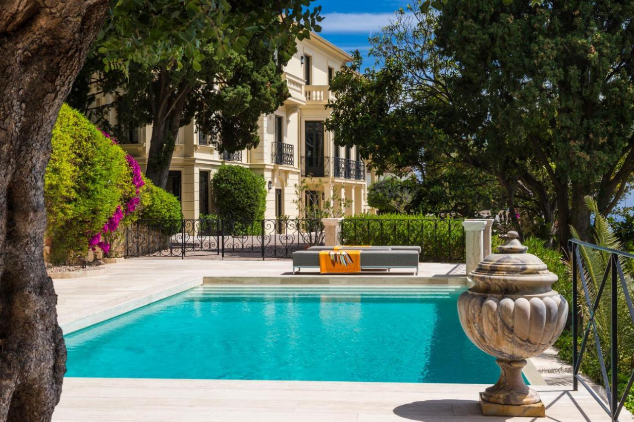 Luxurious Villa Overlooking Monaco — 4-Star Luxury Hotel in Roquebrune-Cap-Martin, France