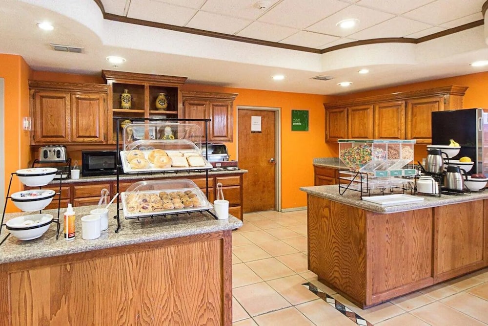 Comfort Inn Near Medical Center - photo 24