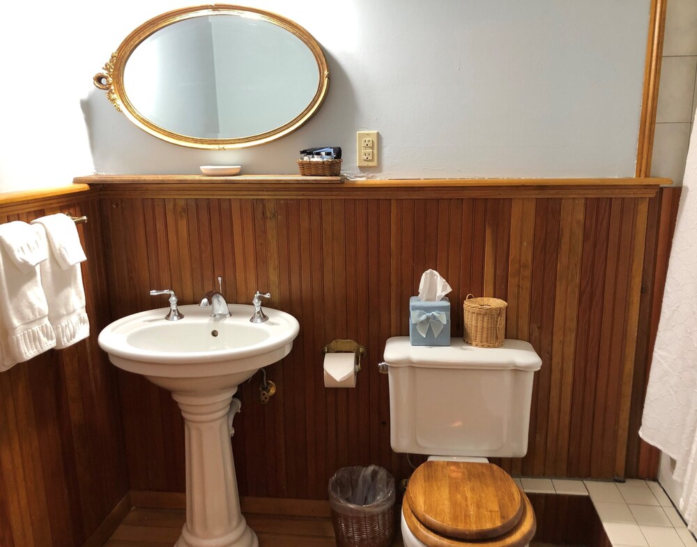The Andrie Rose Inn - photo 23