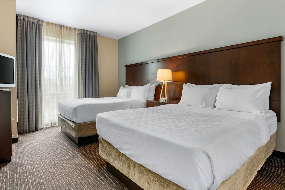 Staybridge Suites St. Petersburg Downtown by IHG - photo 6